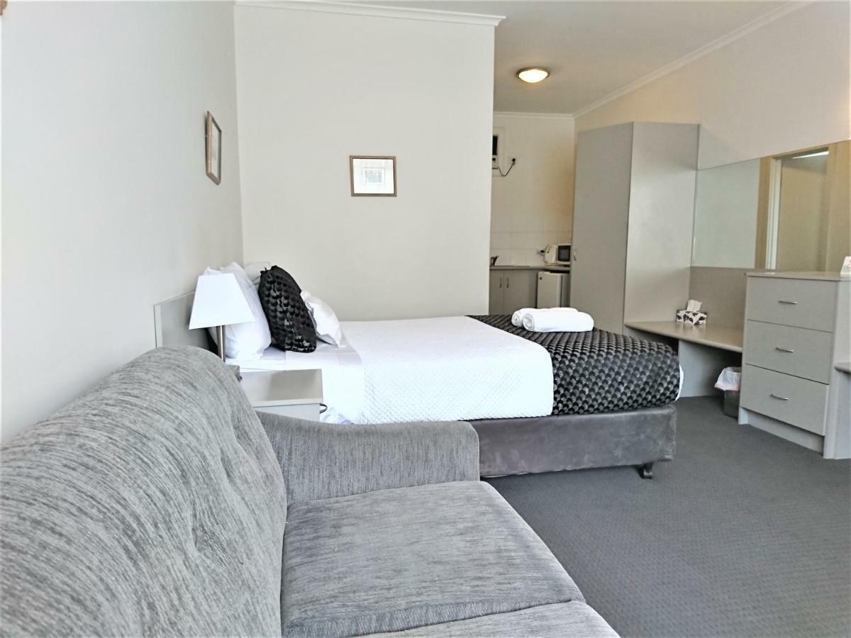 Glenelg Beach Gateway Studio Apartment Екстер'єр фото