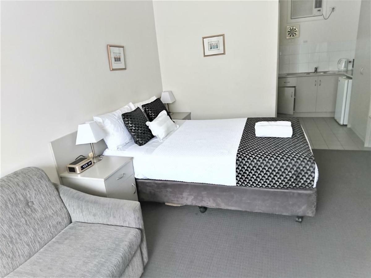 Glenelg Beach Gateway Studio Apartment Екстер'єр фото