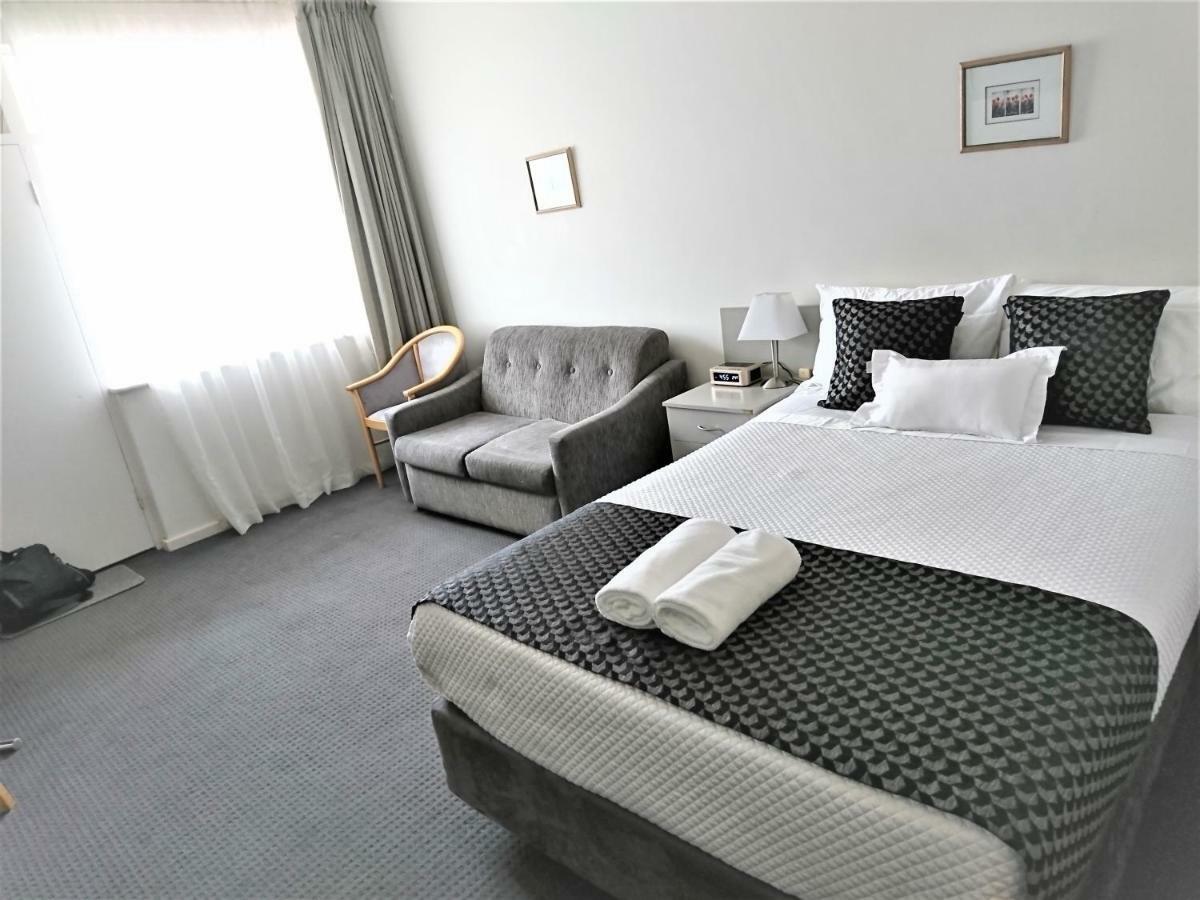 Glenelg Beach Gateway Studio Apartment Екстер'єр фото