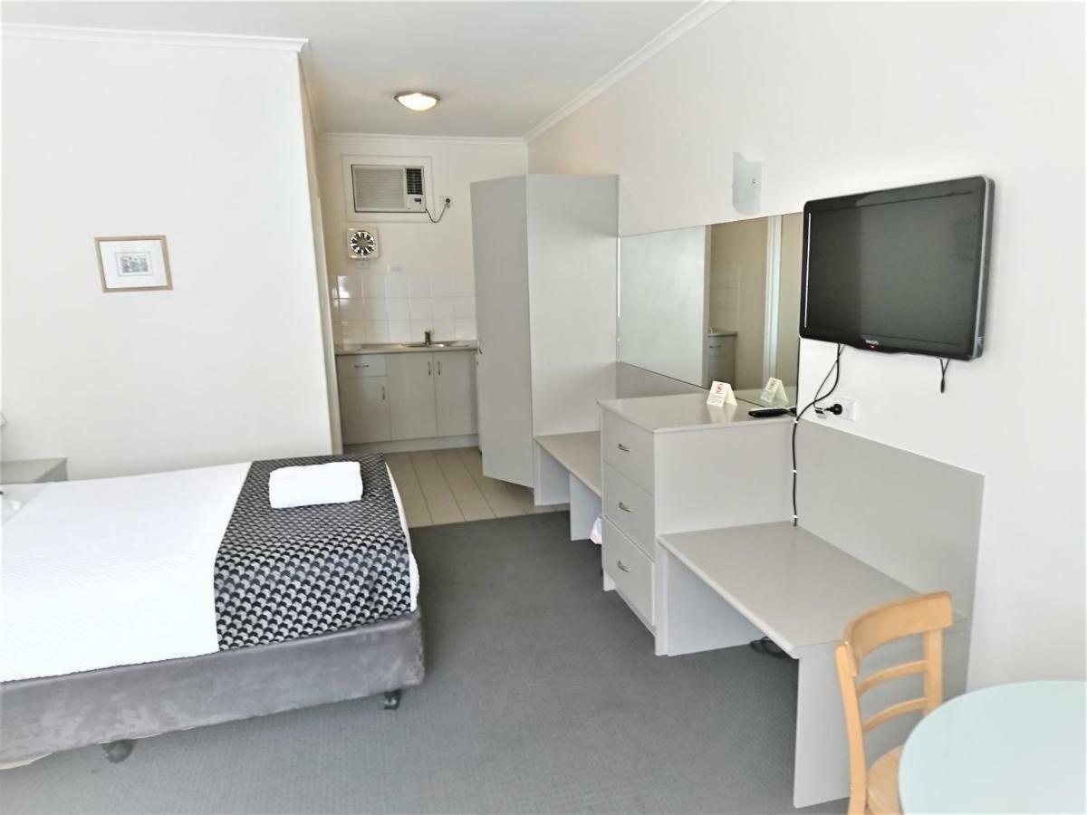 Glenelg Beach Gateway Studio Apartment Екстер'єр фото